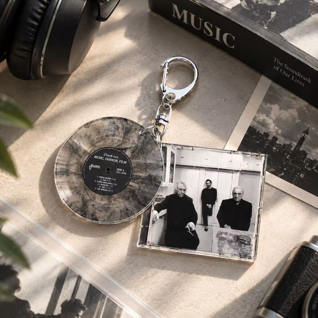C-Charli Xcx Keychain，Music，Fa - Supply Event recension och pris